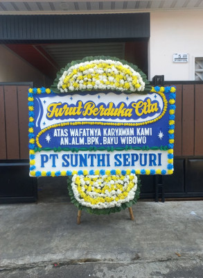 Papan Bunga Duka di Concong